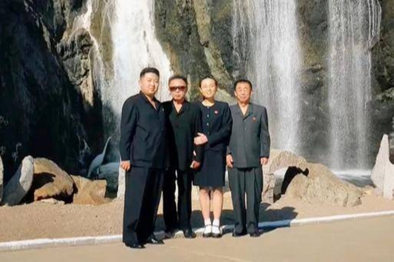 شاهد: صور لأول مرة لزعيم كوريا الشمالية وهو طفل ومراهق