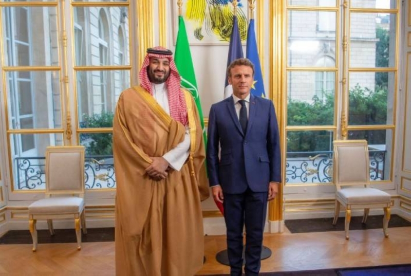 شاهد: ‏ولي العهد والرئيس الفرنسي يعقدان اجتماعاً موسعاً بحضور وفدي البلدين في قصر الاليزيه بالعاصمة باريس