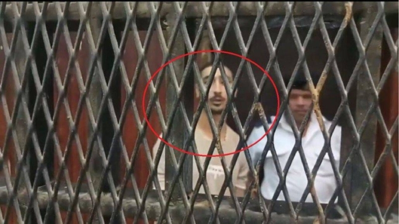 أثناء محاكمته..شاهد رد فعل مجرم مصري قتل ابنة خاله بعد تجريدها من ملابسها