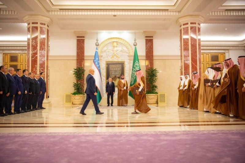 شاهد .. ولي العهد ورئيس أوزبكستان يشهدان مراسم تبادل عدد من الاتفاقيات ومذكرات التفاهم الثنائية بين البلدين