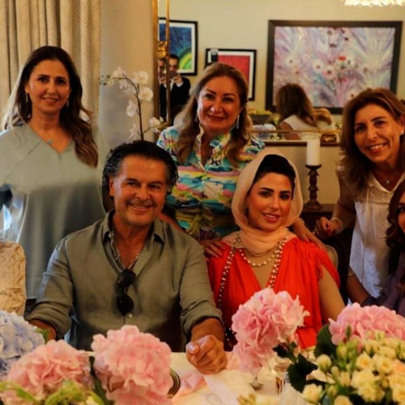 شاهد:  صور جديدة لزوجة السفير العراقي في الأردن مع الفنان راغب علامة التي أثارت جدلا واسعا