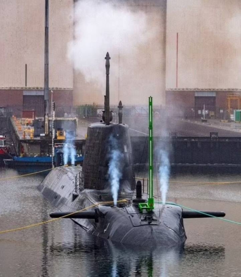 شاهد: الغواصة الهجومية الأكثر تقدمًا في العالم تنضم إلى أسطول البحرية الملكية البريطانية.. والكشف عن سعرها وأبرز مواصفاتها  