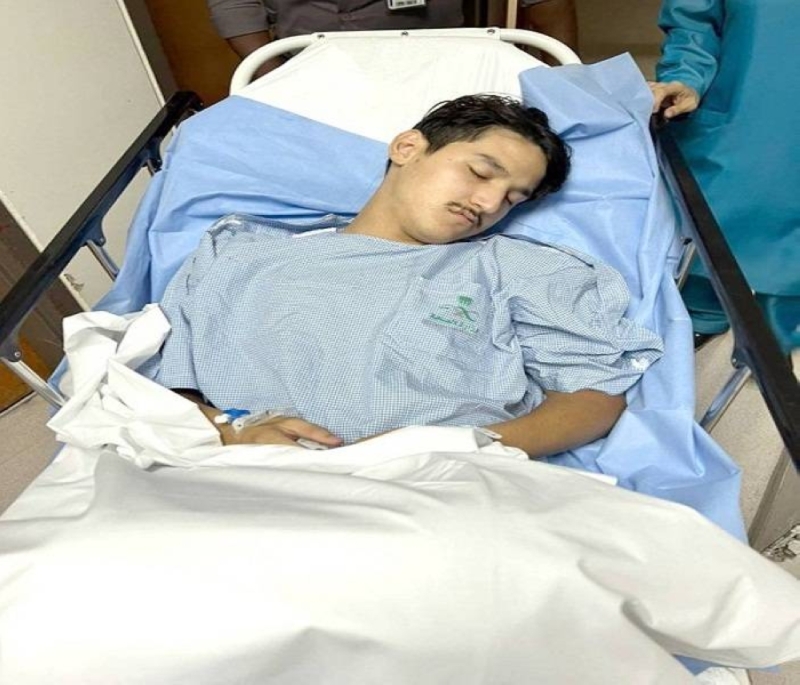شاب يذهب إلى أحد المستشفيات في المدينة إثر معاناته من ألم شديد بجوفه.. وبعد فحصه كانت المفاجأة!