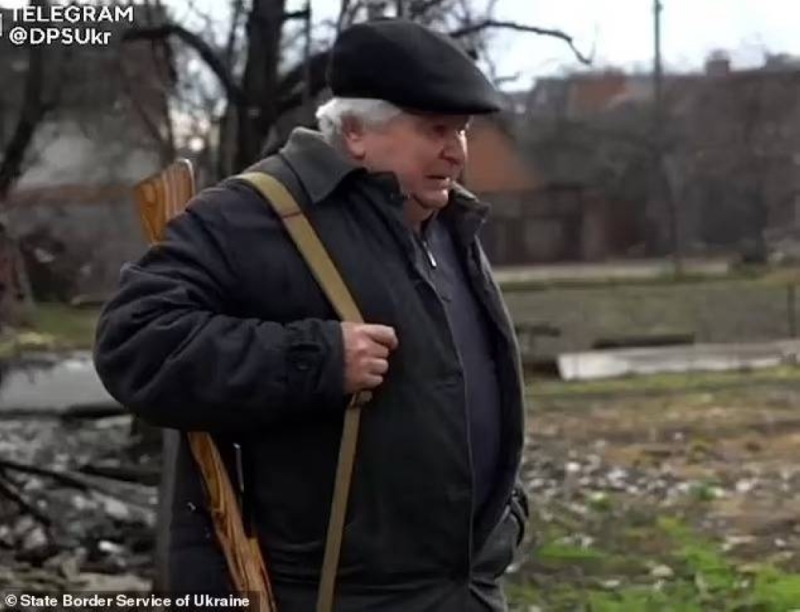بالفيديو :  متقاعد أوكراني يسقط طائرة روسية بقيمة 74 مليون جنيه إسترليني باستخدام بندقية صيد