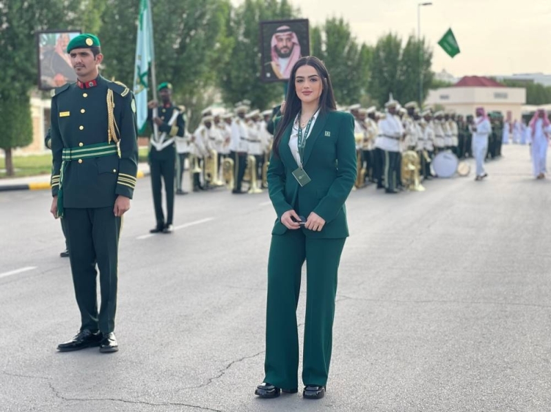 شاهد.. أحدث ظهور للإعلامية السعودية العنود العبدلي في احتفال الحرس الملكي باليوم الوطني الـ 92