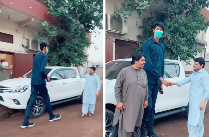 عمره 23 عاما فقط.. شاهد: الشاب "مدثر" أطول رجل في باكستان