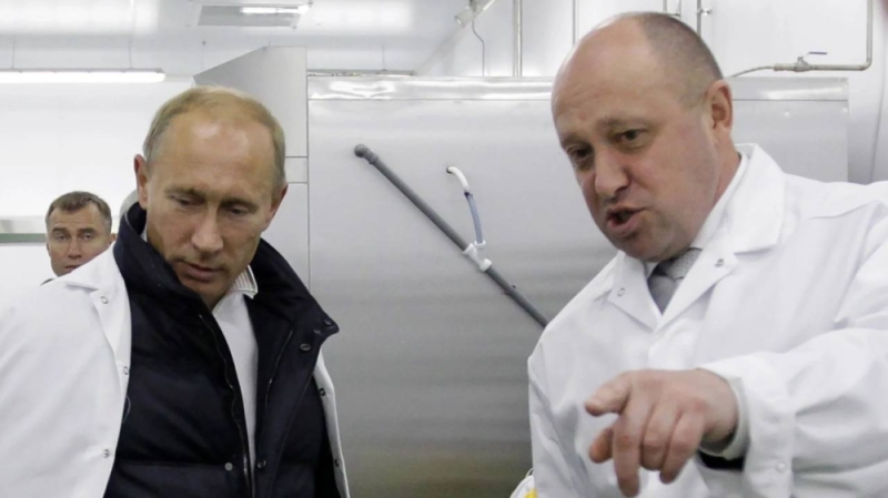 "طباخ بوتين" يعترف بتجنيد سجناء مصابين بالإيدز