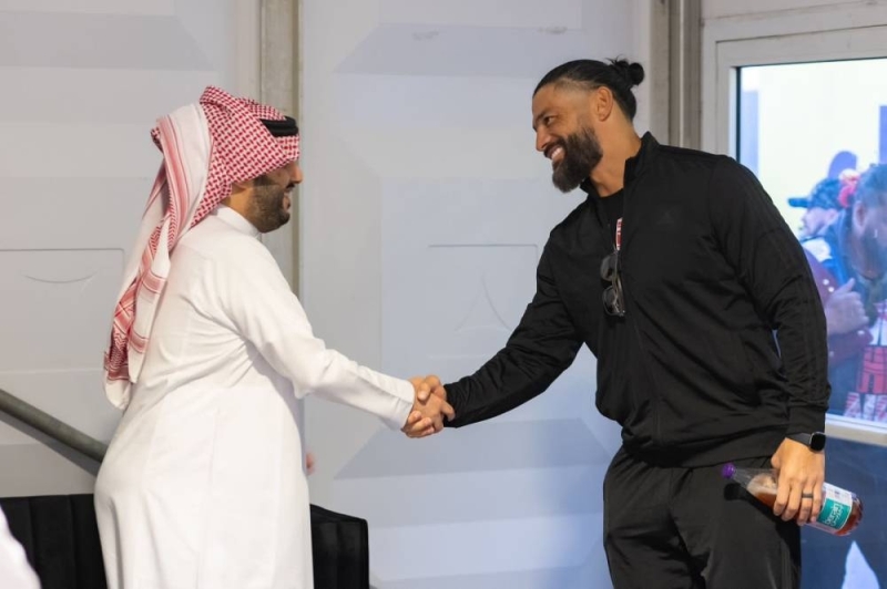 ‏شاهد.. لحظة استقبال "تركي آل الشيخ" لنجوم المصارعة WWE في الرياض