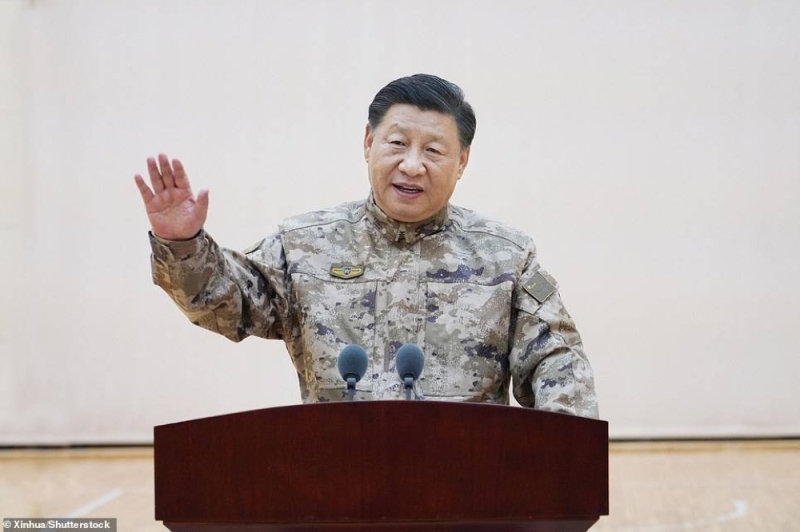 بعد حديثه عن "الاستعداد للحرب".. شاهد أول ظهور للرئيس الصيني مرتديا زيه العسكري