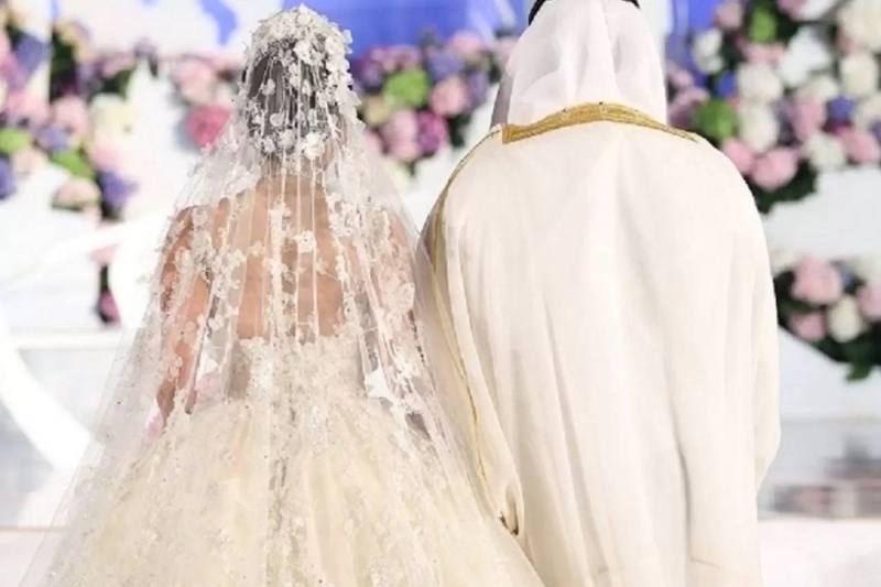 عريس كويتي يقدم مهراً لعروسه هو الأعلى في تاريخ البلاد .. والكشف عن قيمته