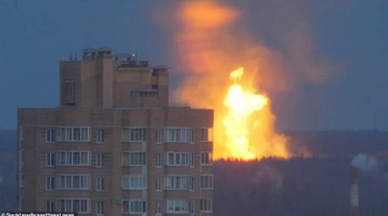 شاهد.. انفجار ضخم غامض يهز مدينة روسية