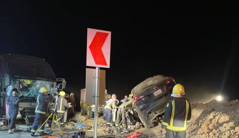 بالصور: حادث تصادم مروع بين مركبتين بمحافظة العقيق.. والهلال الأحمر يكشف عدد الوفيات والمصابين