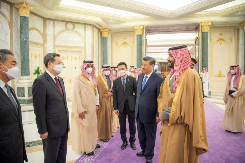 شاهد .. ولي العهد والرئيس الصيني يعقدان جلسة مباحثات رسمية في قصر اليمامة بالرياض