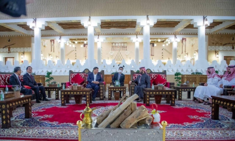 شاهد .. ولي العهد ورئيس الصين خلال مأدبة عشاء في قصر العوجا في الرياض