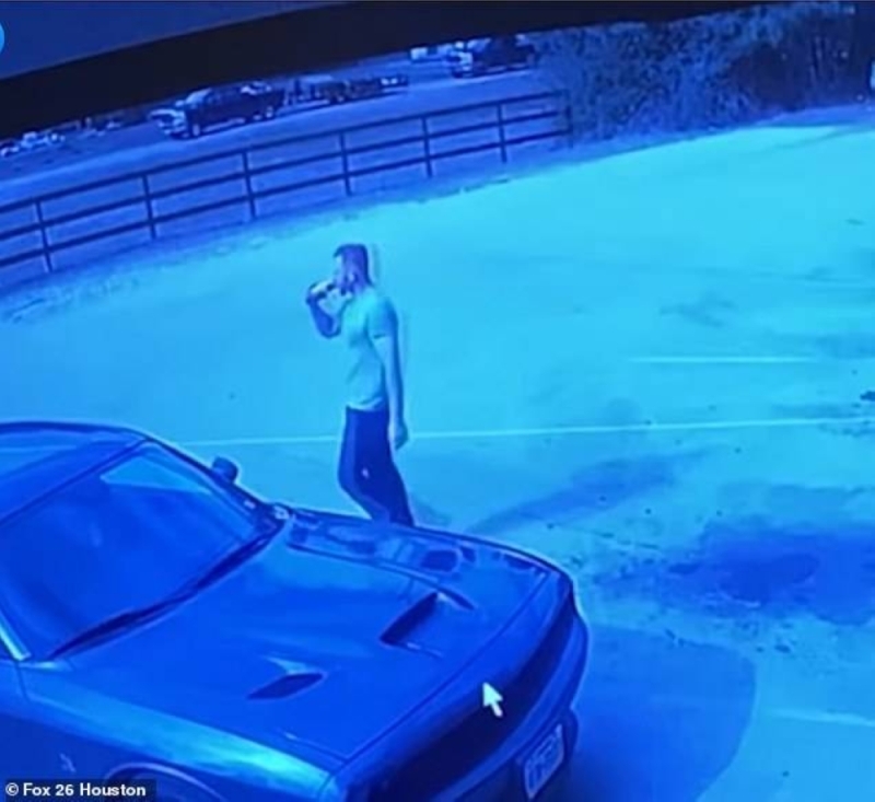 أمريكي يذبح زوجته ويفصل رأسها عن جسدها .. وفيديو يوثق قيامه بتصرف غريب بعد ارتكابه الجريمة مباشرة