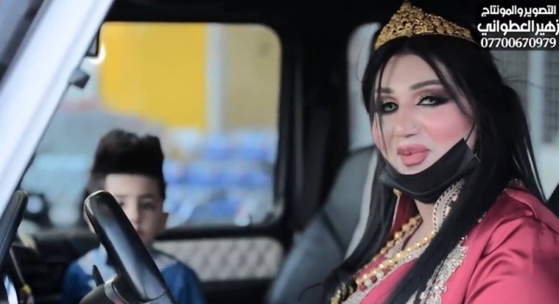 من هي العراقية  " الشيخة أم فهد" التي أثارت الجدل بظهورها في بطولة خليجي 25  ترافقها سيارة حكومية