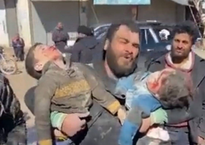 بعد الزلزال المدمر.. بالفيديو: مشاهد تعيد إلى الأذهان قصف نظام بشار الأسد للشعب السوري