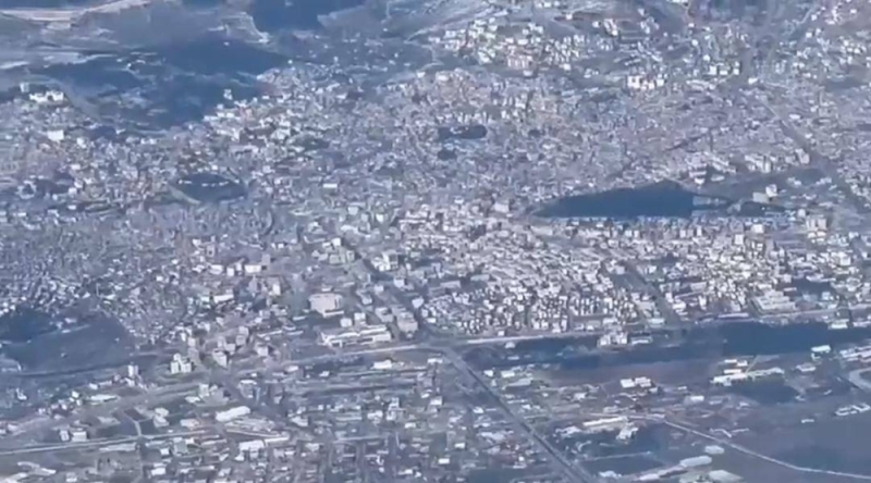 شاهد.. تصوير جوي يوثق حجم الدمار في مدينة كهرمان التركية بسبب الزلزال