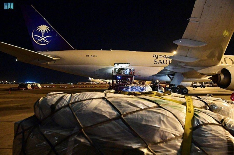 شاهد.. لحظة مغادرة 3 طائرات إغاثية سعودية لمساعدة ضحايا الزلزال في سوريا وتركيا