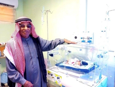 After 50 years of deprivation.. Witness: A seventy-year-old Iraqi has triplets from his fourth wife!