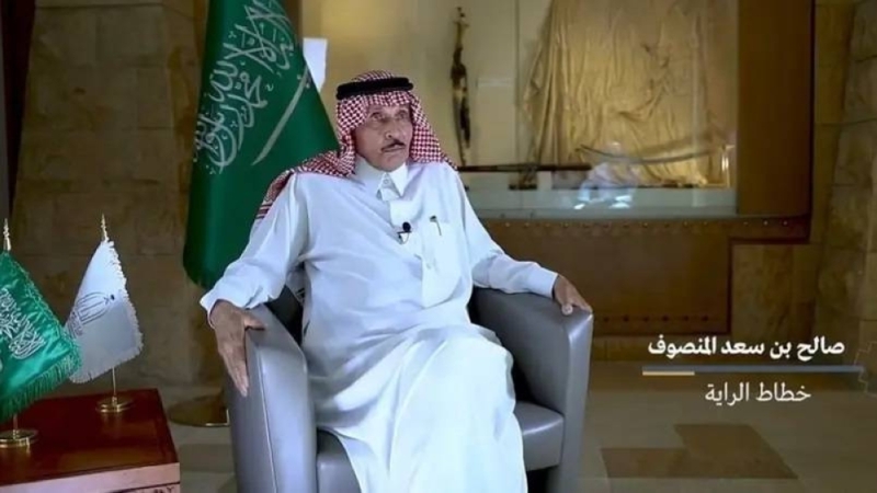 وفاة خطاط العلم السعودي "صالح المنصوف" قبل ساعات من الاحتفال بـ "يوم العَلَم"