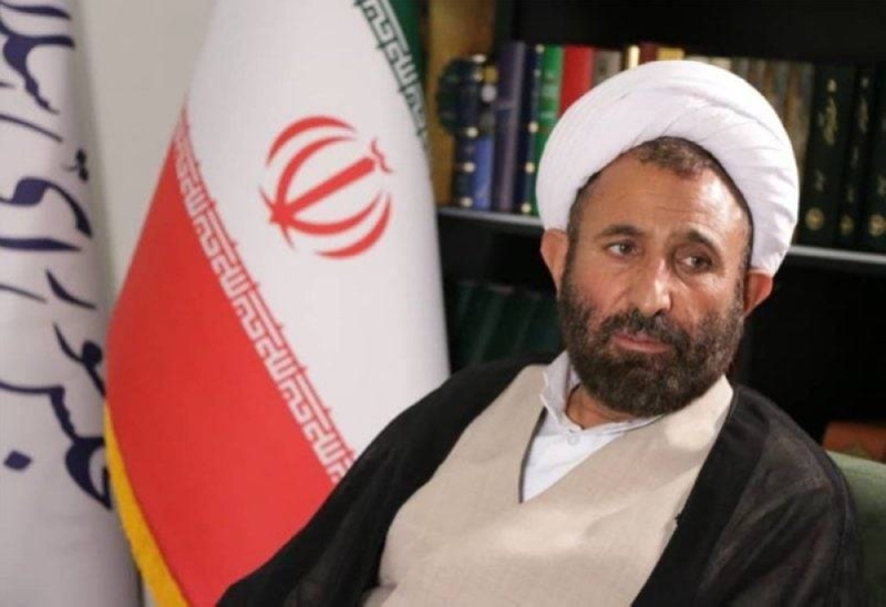 نائب إيراني يثير جدلاً واسعا بتصريح بشأن غير المحجبات: يسرقن الرجال من نسائهم