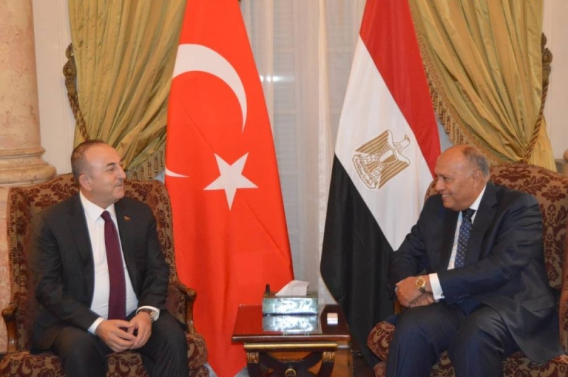 بالصور.. وزير الخارجية التركي يصل مصر في أول زيارة منذ 11 عاما