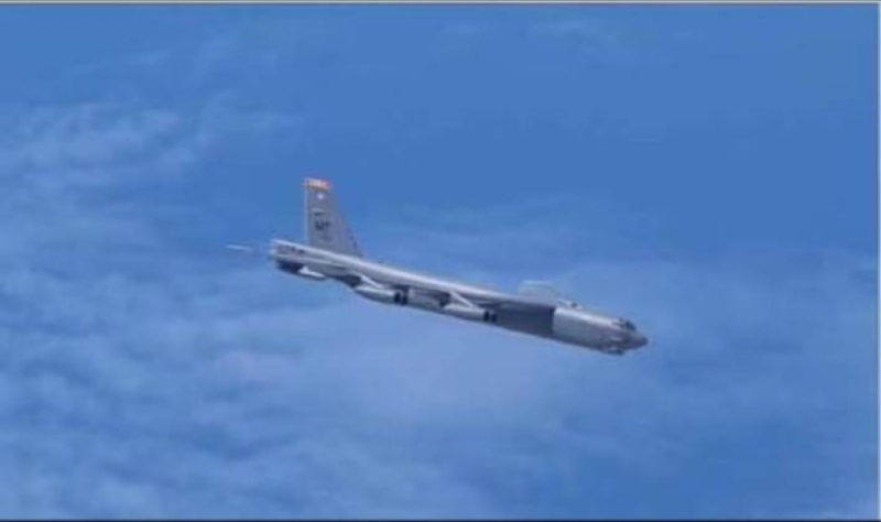 شاهد: لحظة اعتراض طائرة روسية قاذفتين نوويتين أمريكيتين فوق بحر البلطيق