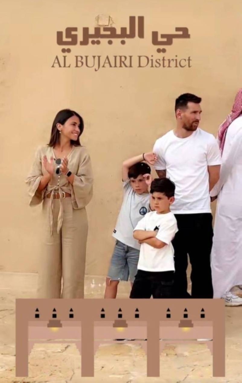 بالصور .. شاهد أحدث ظهور لميسي وعائلته أثناء جولتهم السياحية في المملكة