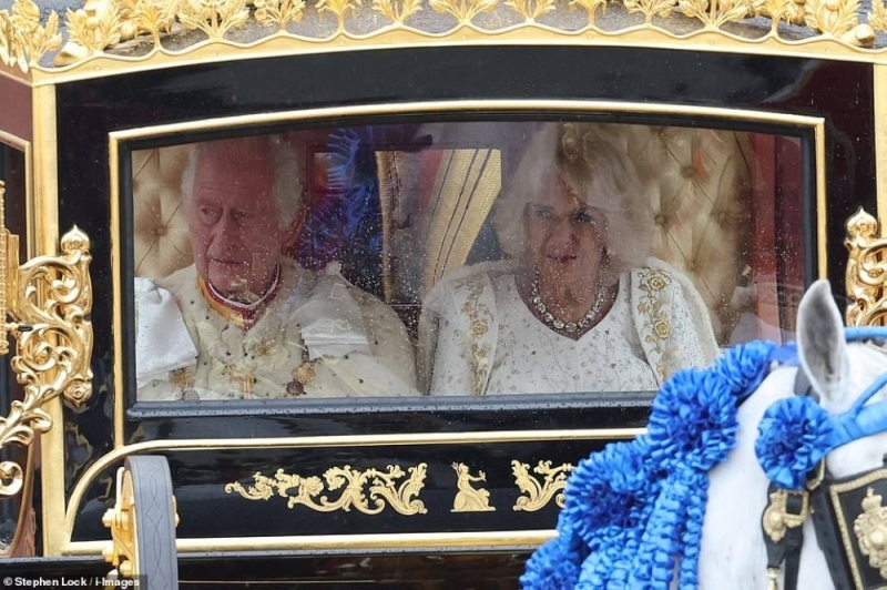 شاهد..بدء مراسم تتويج "تشارلز الثالث" ملكا لبريطانيا.. " بحضور زعماء العالم وحشود ضخمة"