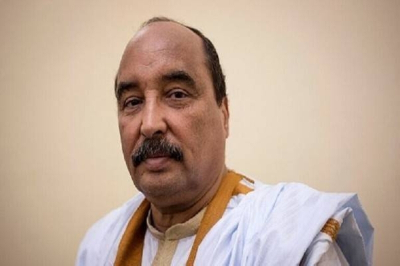 الرئيس الموريتاني السابق يفاجئ القضاة باعتراف مثير بشأن منحه قطعة أرض لأحد أقاربه