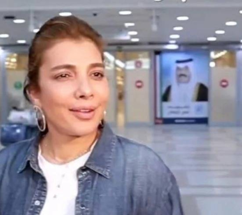 في أحدث ظهور.. شاهد: أصالة بدون مكياج في مطار الكويت وتصدم متابعيها