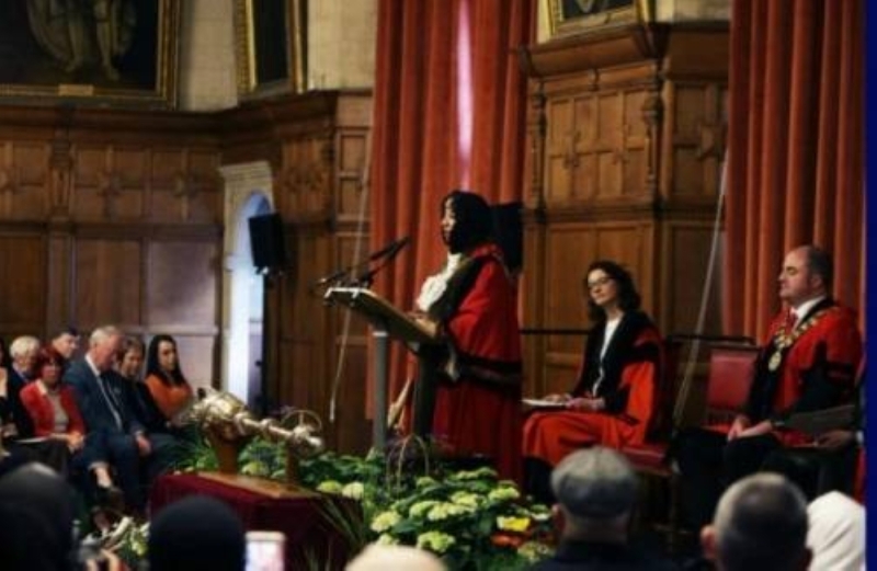 بالصور: من هي "لبنى أرشد" أول مسلمة تتولى منصب عمدة مدينة أكسفورد ببريطانيا؟