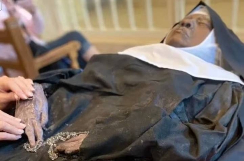علماء يكشفون عن سر عدم تحلل جثة راهبة توفيت منذ 4 سنوات في أمريكا