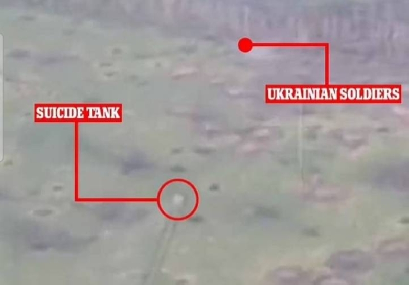 شاهد: روسيا ترسل دبابات من الحقبة السوفيتية مليئة بالمتفجرات إلى أوكرانيا