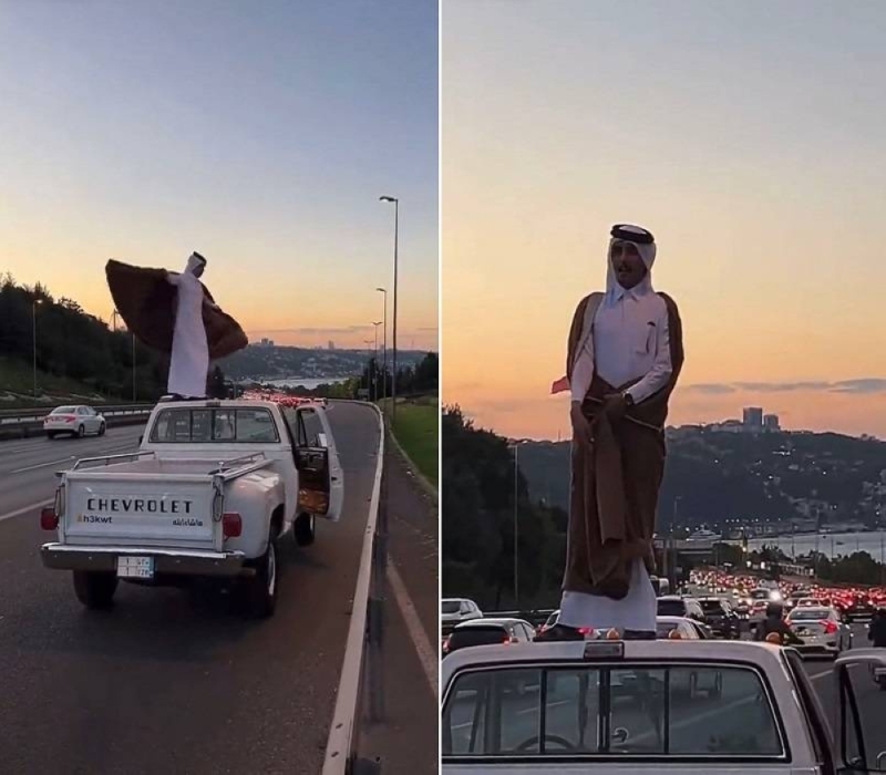 شاهد.. شاب خليجي يرقص على سطح سيارة " جمس بهبهاني"  وسط طريق عام في تركيا