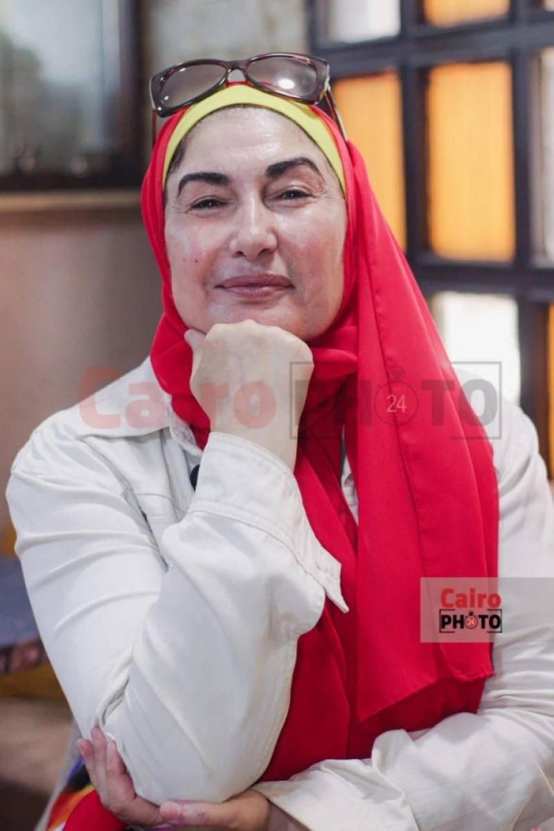 بعد  غياب 4 سنوات.. فنانة مصرية شهيرة تخرج عن صمتها وتكشف سبب ارتدائها الحجاب!