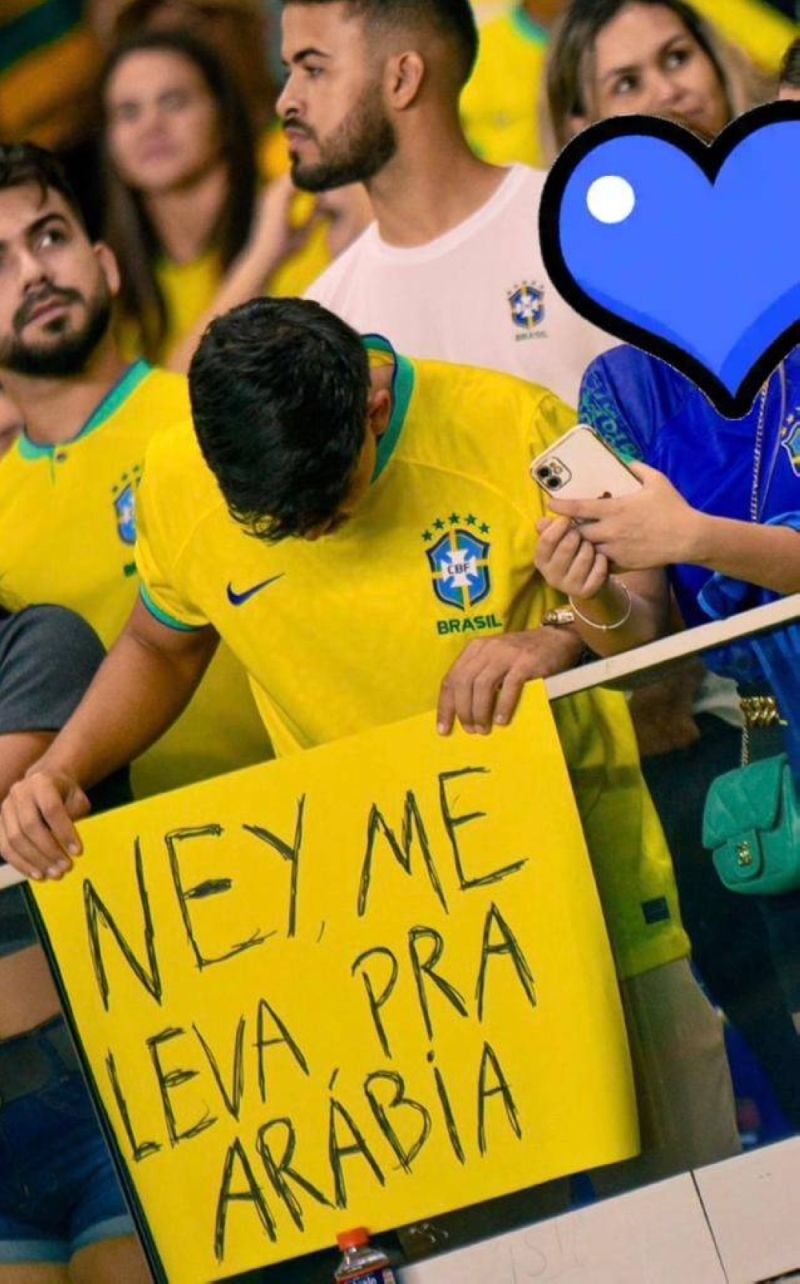 "نيمار..خذني معك إلى السعودية".. شاهد: صورة لمشجع يحمل لافتة أثناء مباراة للمنتخب البرازيلي تثير تفاعلا