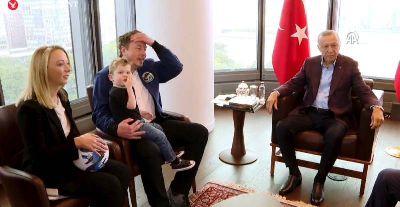 شاهد : أردوغان يستقبل إيلون ماسك وابنه في نيويورك والكشف عن السبب
