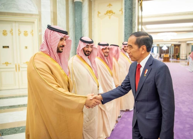 بالصور : ولي العهد يستقبل رئيس إندونيسيا في قصر اليمامة بالرياض ويقيم له مراسم استقبال رسمية