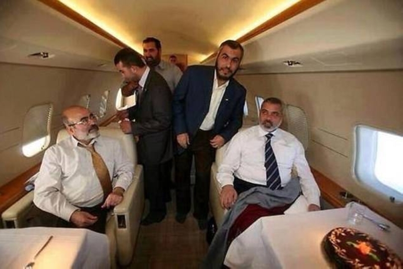 يعيشون في فنادق فاخرة ويمتلكون طائرات خاصة.. "الديلي ميل" تكشف عن ثروات ضخمة لكبار قادة حماس- صور