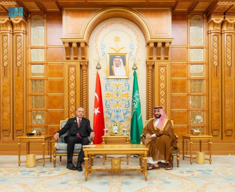 شاهد : ولي العهد يلتقي الرئيس الإيراني والتركي على هامش انعقاد ‎القمة العربية الإسلامية غير العادية