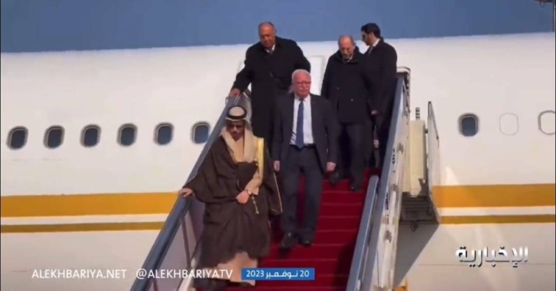 يتقدمهم  الأمير فيصل بن فرحان.. شاهد: 8 وزراء خارجية من دول عربية وإسلامية على متن طائرة واحدة أثناء توجههم للصين لبحث وقف الحرب في غزة