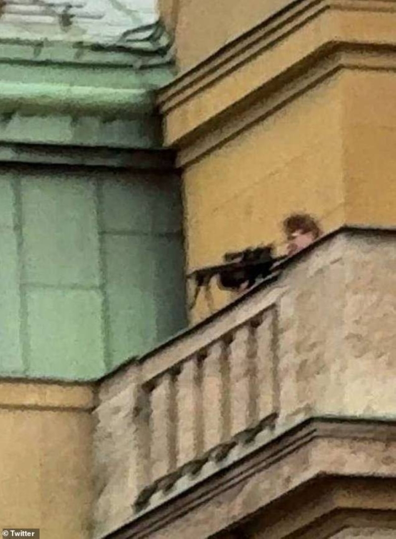 مذبحة داخل جامعة في التشيك.. طالب قتل والده وبعدها أطلق النار عشوائيًا على الطلاب وقتل 15 شخصًا-صور وفيديو