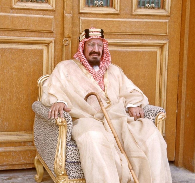 شاهد: فيديو نادر بالألوان  للملك عبد العزيز في قصر المربع بالرياض عام 1950