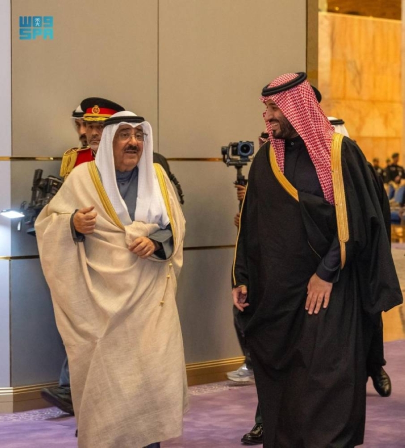 بالصور: أمير الكويت يغادر الرياض وولي العهد في مقدمة مودعيه