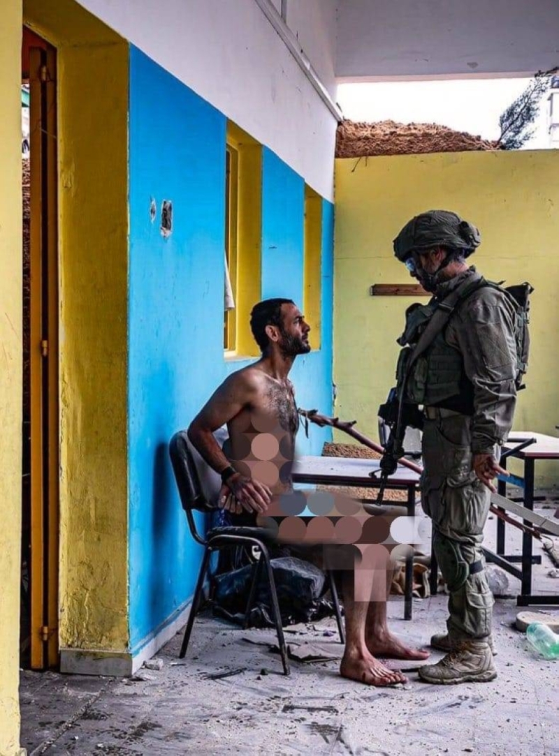 أول تعليق من الجيش الإسرائيلي على صورة "الجندي" والمحتجز الفلسطيني العاري في غزة
