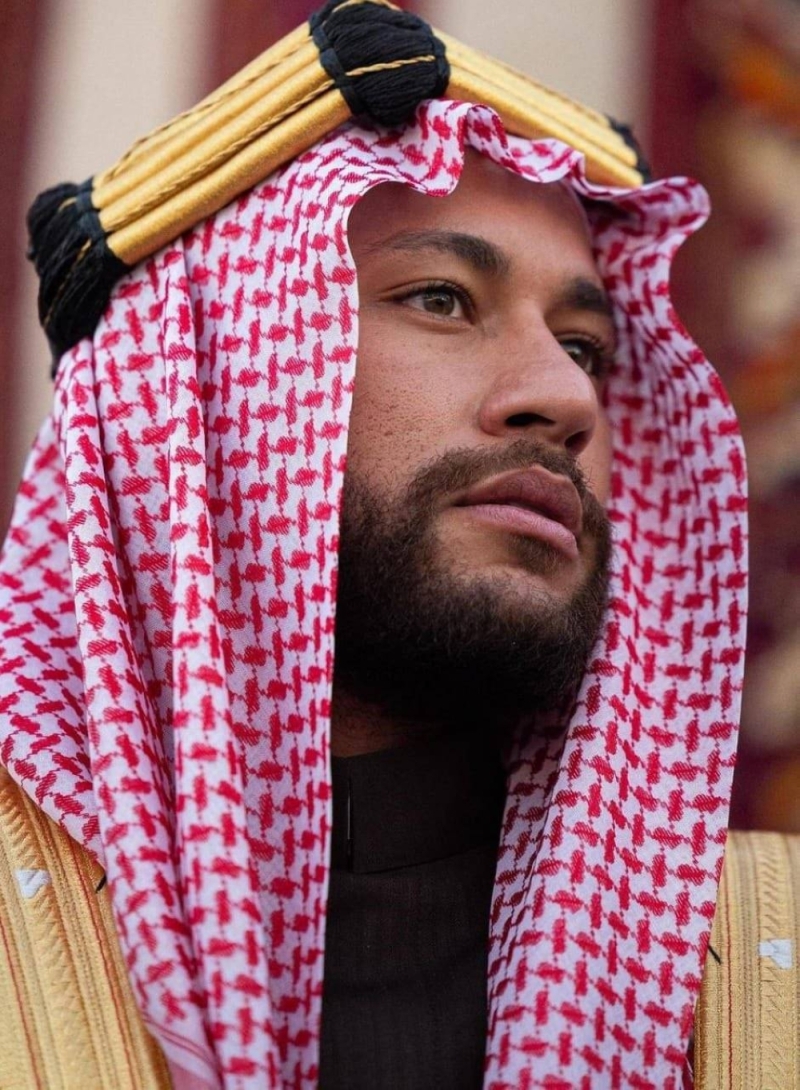 شاهد.. نيمار يرتدي الزي السعودي ويشارك في احتفالات يوم التأسيس