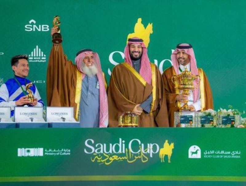 بالفيديو: ولي العهد‬⁩ الأمير محمد بن سلمان يتوج الفائزين بـ ⁧‫كأس السعودية‬⁩ 2024