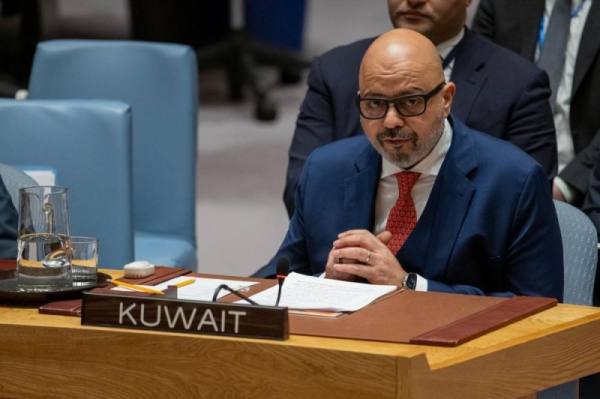 السفير طارق البناي